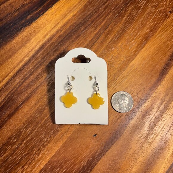 Yellow Clover Earrings - Picture 1 of 1